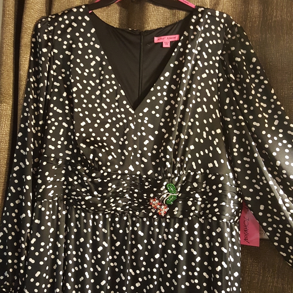 Dress - Picture 3 of 5
